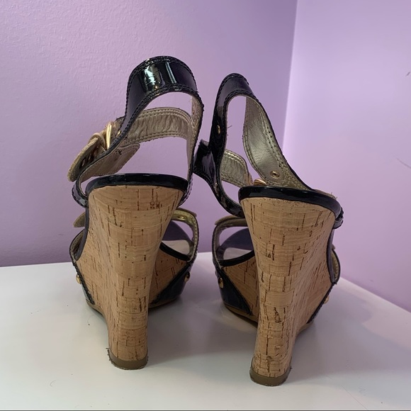 Beautiful Guess by Marciano Black and Tan wedges. - Picture 3 of 5